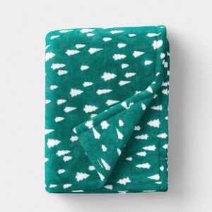 Wondershop Teal and White Tree Throw Blanket